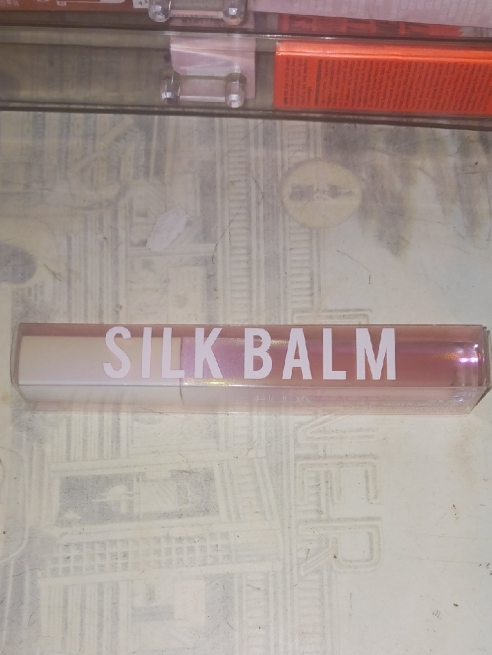 Huda Beauty Silk Balm Lip Gloss Balm - Iridescent Pink